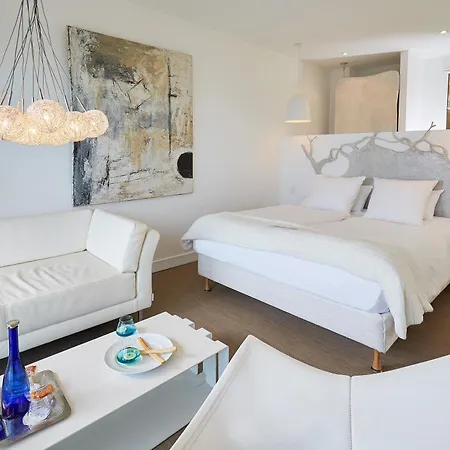 Ξενοδοχείο The Originals Le Cise Restaurant Et 3*