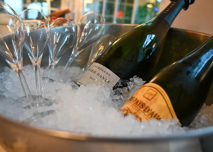 The Originals Le Cise Restaurant Et 3* Ault