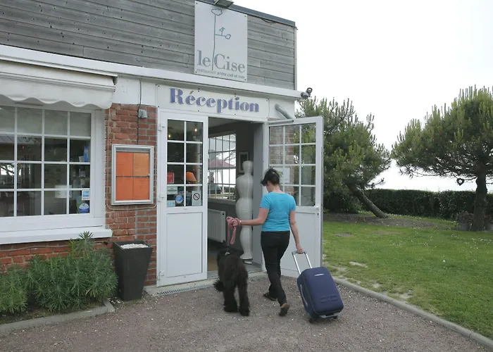 Hotel The Originals Le Cise Restaurant Et 3*