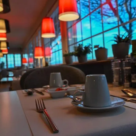 The Originals Le Cise Restaurant Et Ault