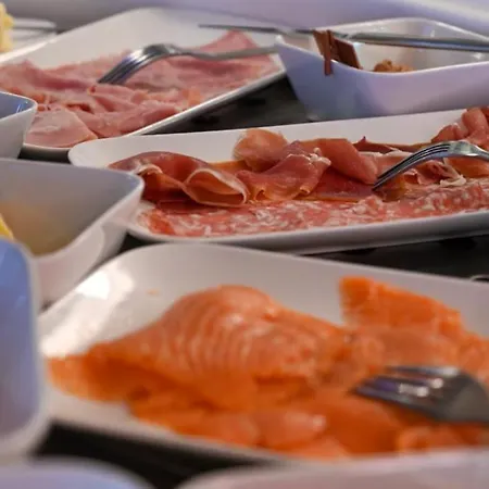 The Originals Le Cise Restaurant Et