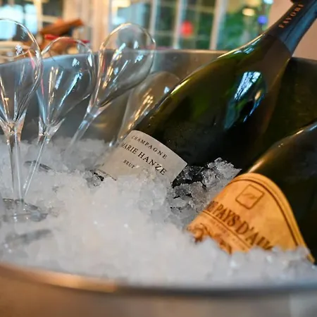 The Originals Le Cise Restaurant Et 3* Ault