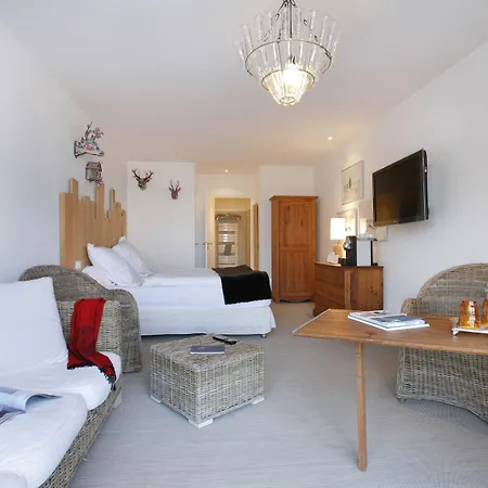 Hotel The Originals Le Cise Restaurant Et 3*